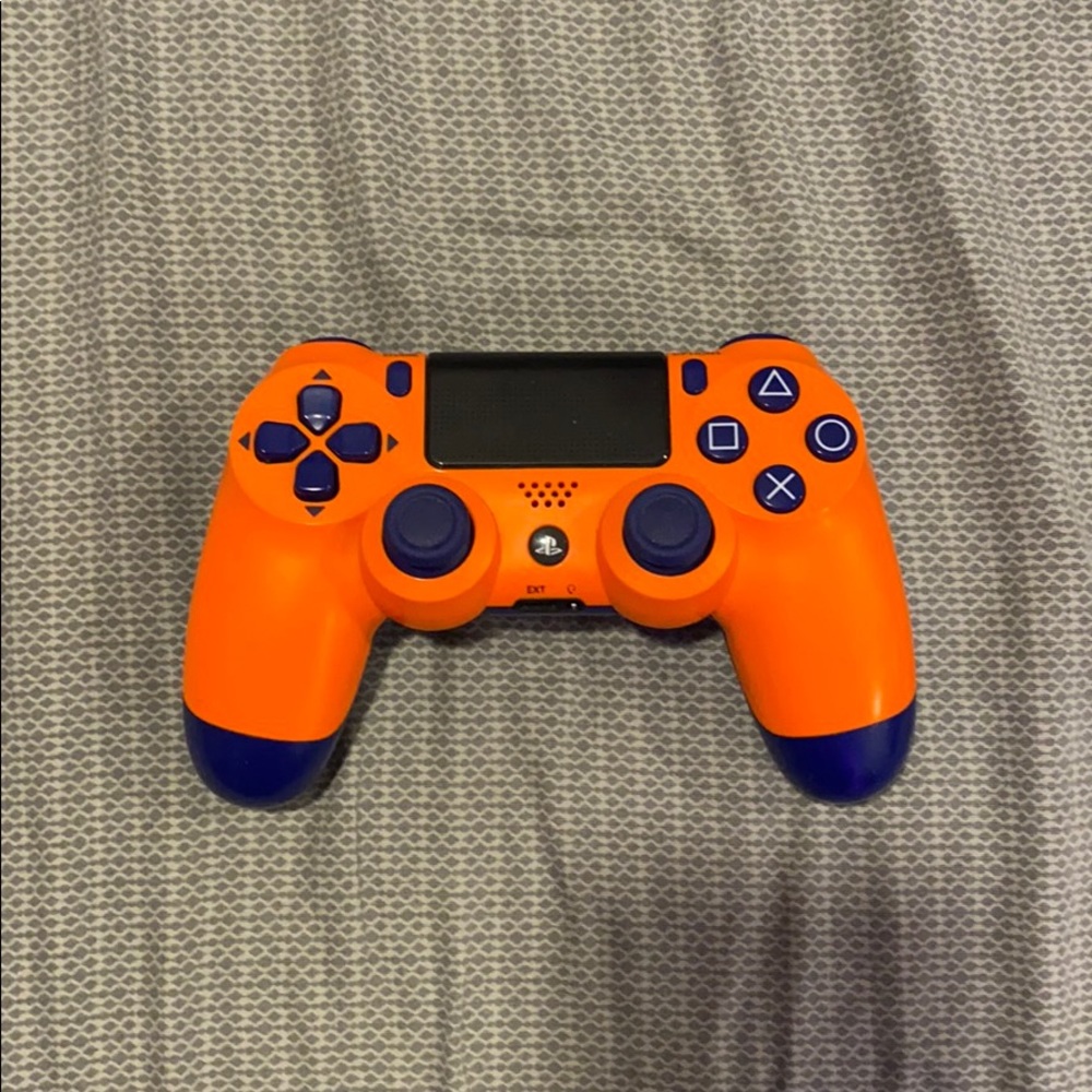 PS4 Controller